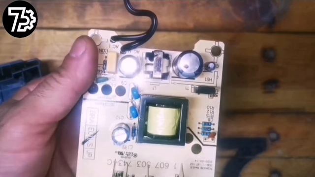 تحويل شاحن بوش GAL 18v-20 من ١١٠ فولت إلي ٢٢٠ فولت смотреть онлайн