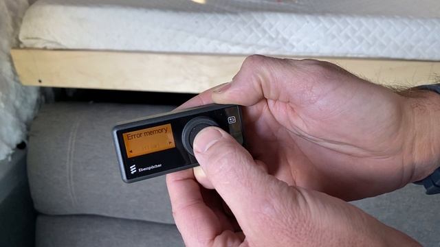 Reading and Deleting Error Codes on Espar EasyStart Pro Controller смотреть онлайн