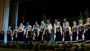 09 «Як бы в лiсi грибы не родили» Украинская народная песня