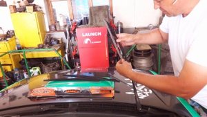 Установка маслокулера в Subaru Forester SF5 Sti, фильтра и щеток Masuma