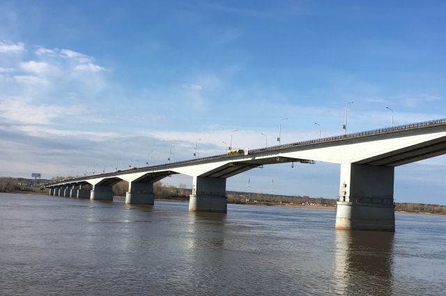 По мосту через Каму!