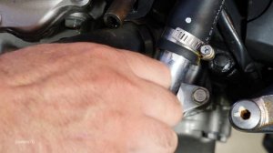 Honda CBF 600  | Cambiar el  Liquido de Refrigeración