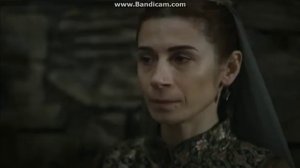 Сафие Султан в той лодке , приближается к своей темнице.