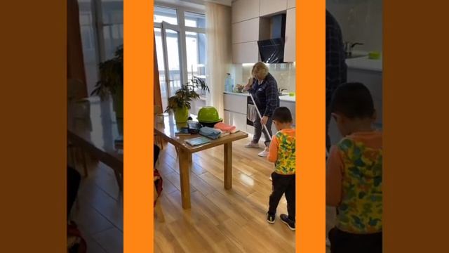 Как помыть быстро,эффективно и без химии пол после ремонта смотреть онлайн