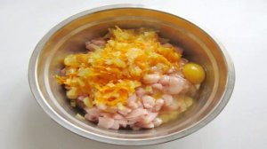 Рубленые куриные котлеты с морковью и луком