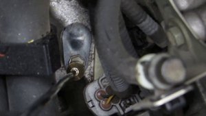 2005-10 Toyota Ractis  oil filler port for autotrans