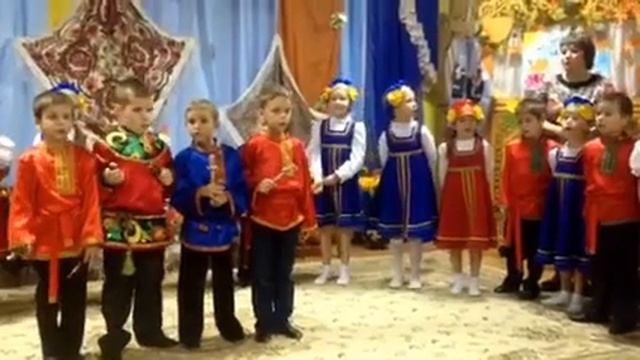 Песня "Что везешь лошадка навозу" на Празднике пирога (гр.Солнышко) смотреть онлайн