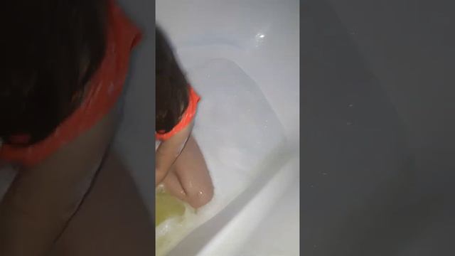 Купили шар бомбочку для ванны. Тестируем. смотреть онлайн