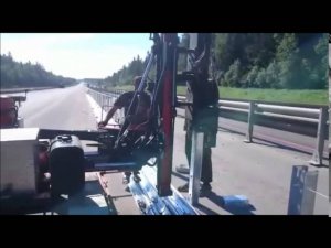 Работа сваебойной установки Gayk на трассе Москва-Рига