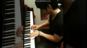 ✿ Seo In Guk plays piano ✿