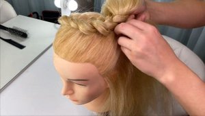 Французская коса по кругу. Плетем Французскую косу по кругу.