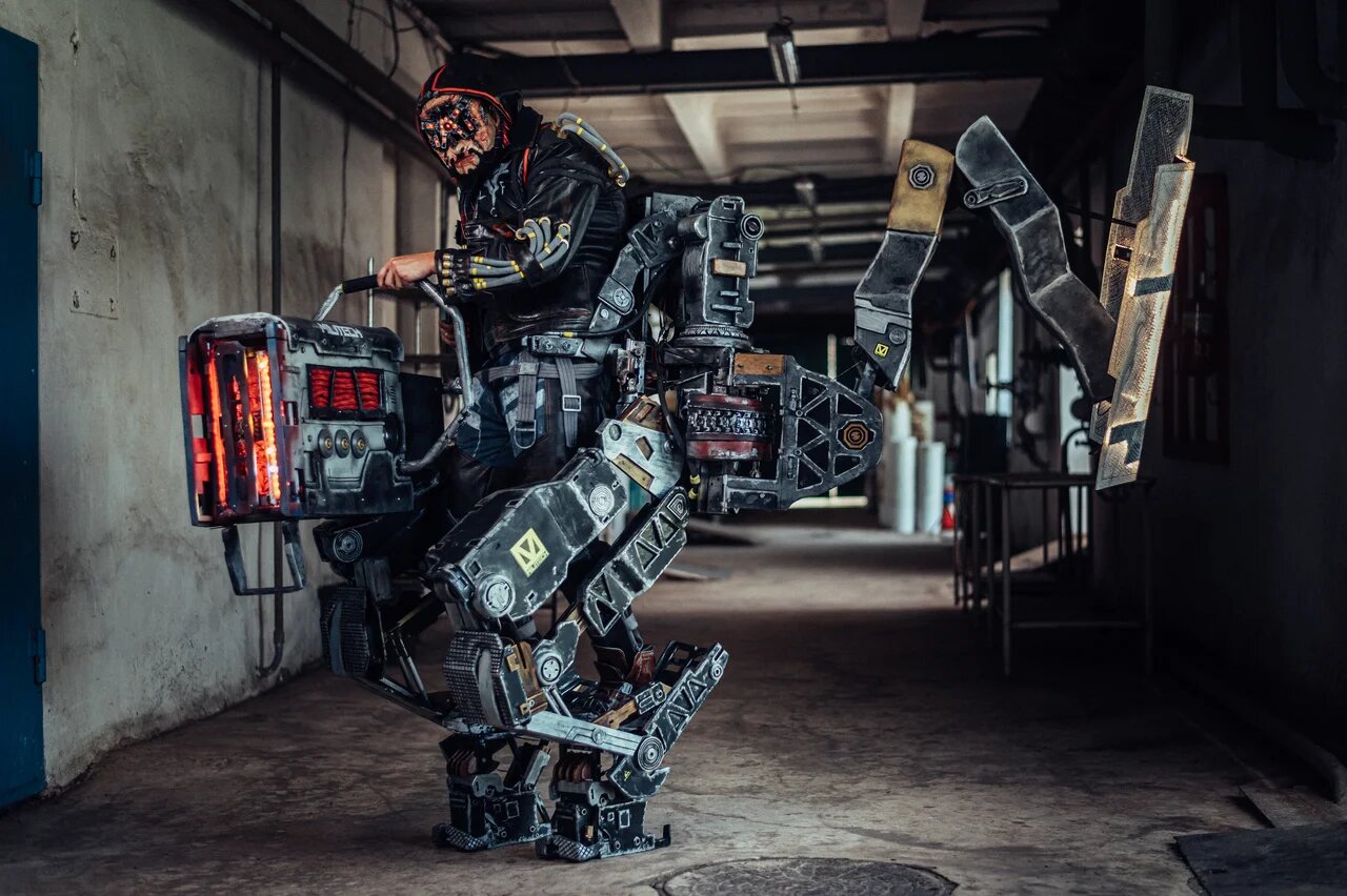 Мой cosplay Cyberpunk2077  своими руками Экзоскелет!