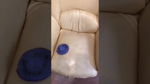 Чем чистить кожаный диван