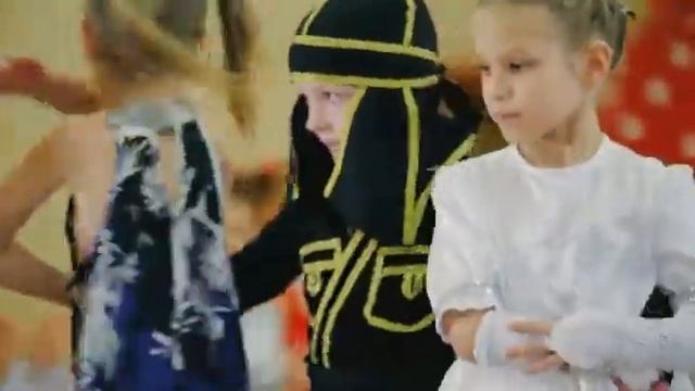 Танец Грома и  Молний. Старшая группа.