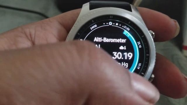 Galaxy Gear S3 Classic. Keeps turning off with almost full battery смотреть онлайн