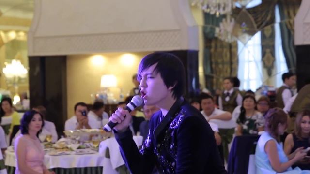 РЕАКЦИЯ НА ДИМАША. Не все понимали, кто для них поёт!!! Туган ел казакстаным. смотреть онлайн