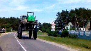 Суровый белорусский трактор