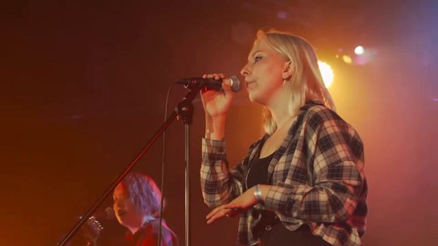 Достойны быть в топе рок-групп России? twenty one two - drag me down. смотреть онлайн