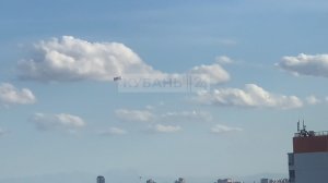 Жителей Краснодара напугал подозрительный летающий объект в небе