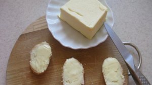 Маленькие бутерброды с икрой