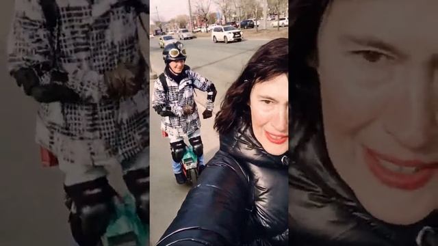 MONOKOLESO, DRIFT SKATES. FUNNY THE WAY HOME. #EUC #MONOKOLESO #FUN смотреть онлайн