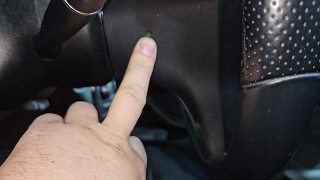 Мерседес А180 . Как снять водительскую подушку безопасности. смотреть онлайн