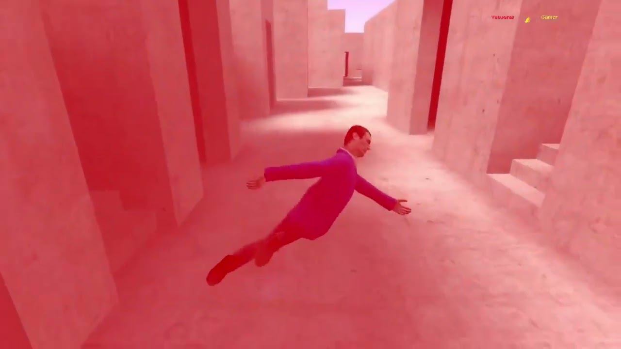 радужный таракан бегает за мной