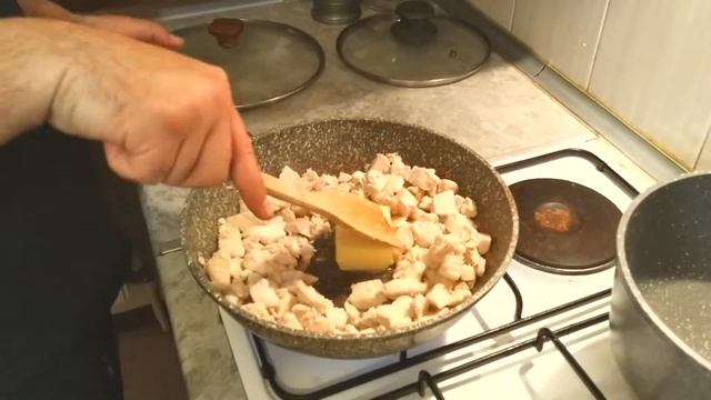 Фунчоза с курицей и грибами в соевом соусе. Блюда из лапши "Чим Чим" и стеклянной лапши Sen Soy .