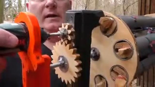 Пулемёт для стрельбы мячами от пинг понга смотреть онлайн