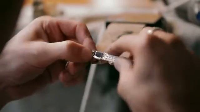 Процесс создания серебряных браслетов смотреть онлайн
