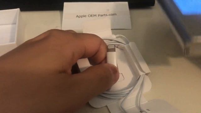 Apple EarPods w/Lightning Connector being tested with Tester. Fake or Real? смотреть онлайн
