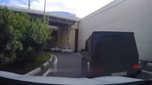 Максимальное хамство от водителя Гелика