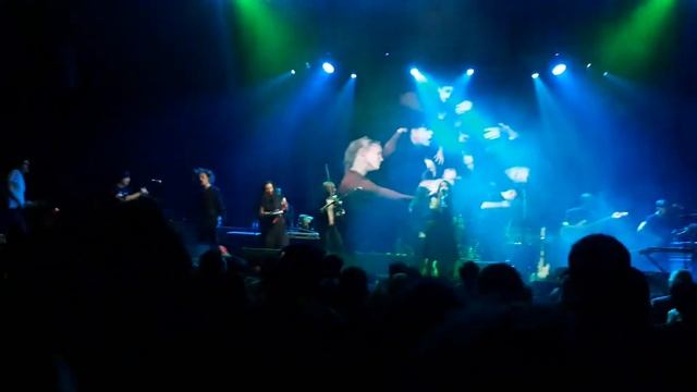 Краснознаменная дивизия им. моей бабушки - Человек из ряда вон (26.10.18, Москва, Театръ) смотреть онлайн