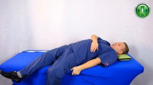 Как правильно самостоятельно сесть в кровати после инсульта с гемипарезом.