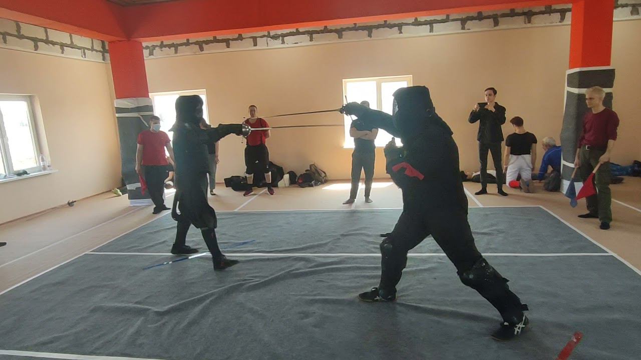Дестреза (синий) vs Камилло Агриппа (красный)