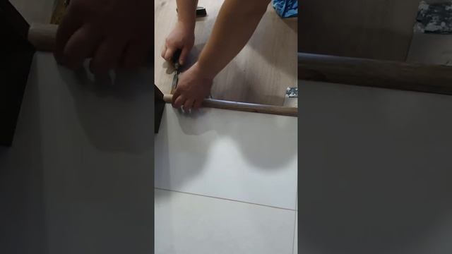 Как снять приклеенный декоративный порожек без повреждений от ПОЛ СЕРВИС