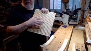 Крепление заготовок для резьбы имеющих кривую поверхность