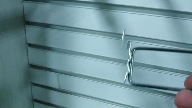 Крючок для экономпанелей 150мм с ценником.mp4 смотреть онлайн