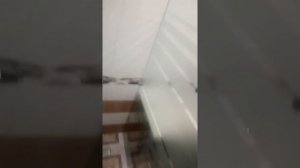 Монтаж стеклянной перегородки в душ.