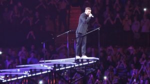 Justin Timberlake - Let the Groove Get In (Live at Barclays Center) 12-14-14