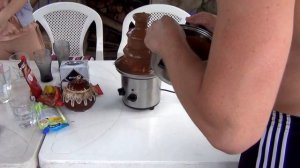 Mini Chocolate Fountain Fondue Machine.Шоколадный фонтан для дома и праздника. Тест драйв.