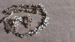 Винтажная БИЖУТЕРИЯ.  СУНДУК с СОКРОВИЩАМИ ,винтажные украшения .Показываю коллекцию.