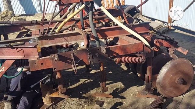 Жизнь в селе#Казахстан#Отелилась последняя коровка.Ремонт ссеялки.Копаем огород. смотреть онлайн