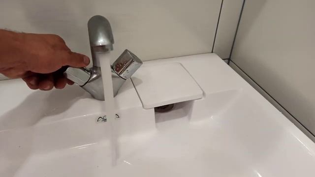 Ремонт ванной комнаты 1.80х1.55 с душевым угловым ограждением 90х9 #Денремстрой смотреть онлайн