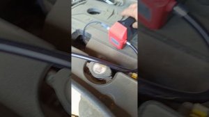 Насос для откачки масла через щуп.