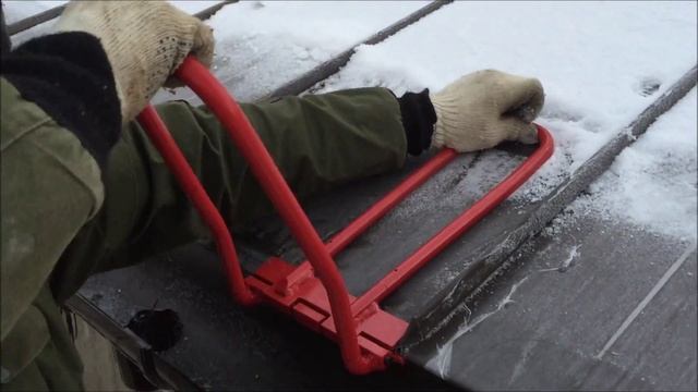 Монтаж фальцевой кровли. Подгиб и дозагиб карнизного свеса на фальцевой кровле.