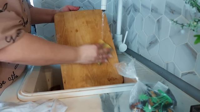Уборка после болезни?Добрые книжки для малышей / Работы в саду / Пересадка цветов / Вкусно готовим