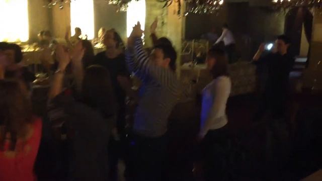 Танцы, Коммунальная квартира