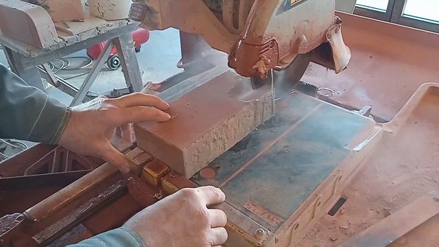 Вариант отделки выступающего угла плиткой из кирпича, плитка из кирпича своими руками,угловая плитк смотреть онлайн