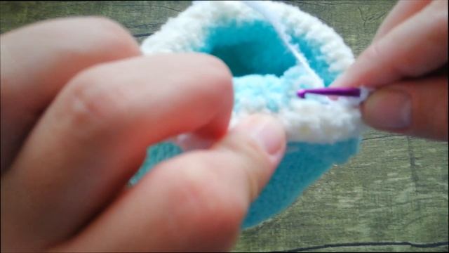 Милый и простой зайчик крючком мастер класс. Crochet bunny смотреть онлайн